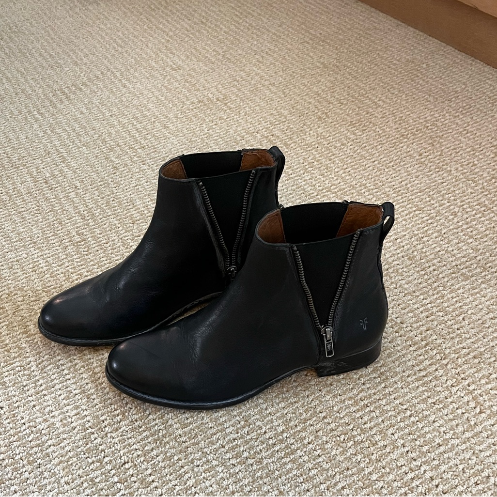 Carly Frye Zip Booties Black 9.5 Women’s